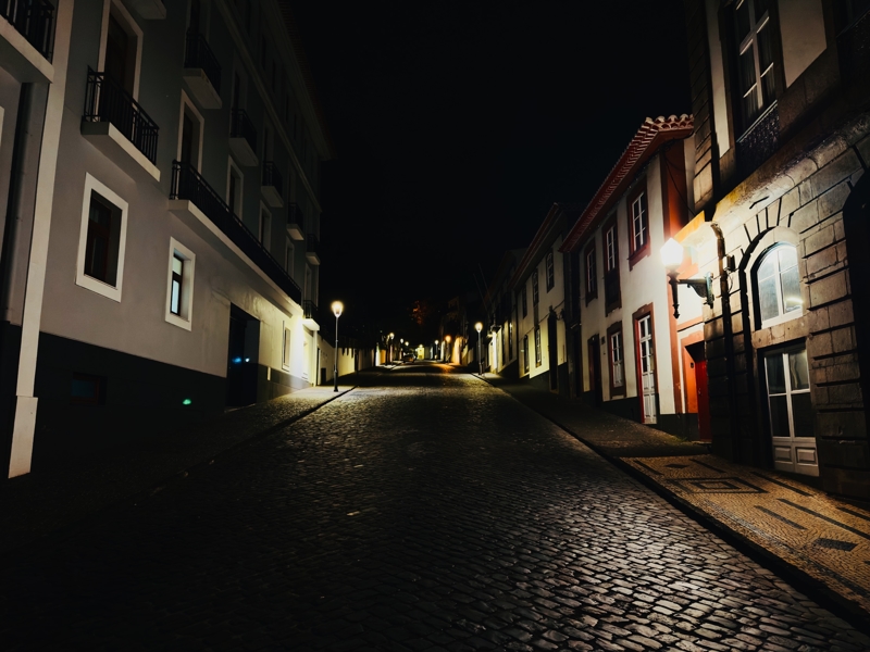 You can work off your supper on the steep streets of Angra do Heroísmo You can work off your supper on the steep streets of Angra do Heroísmo